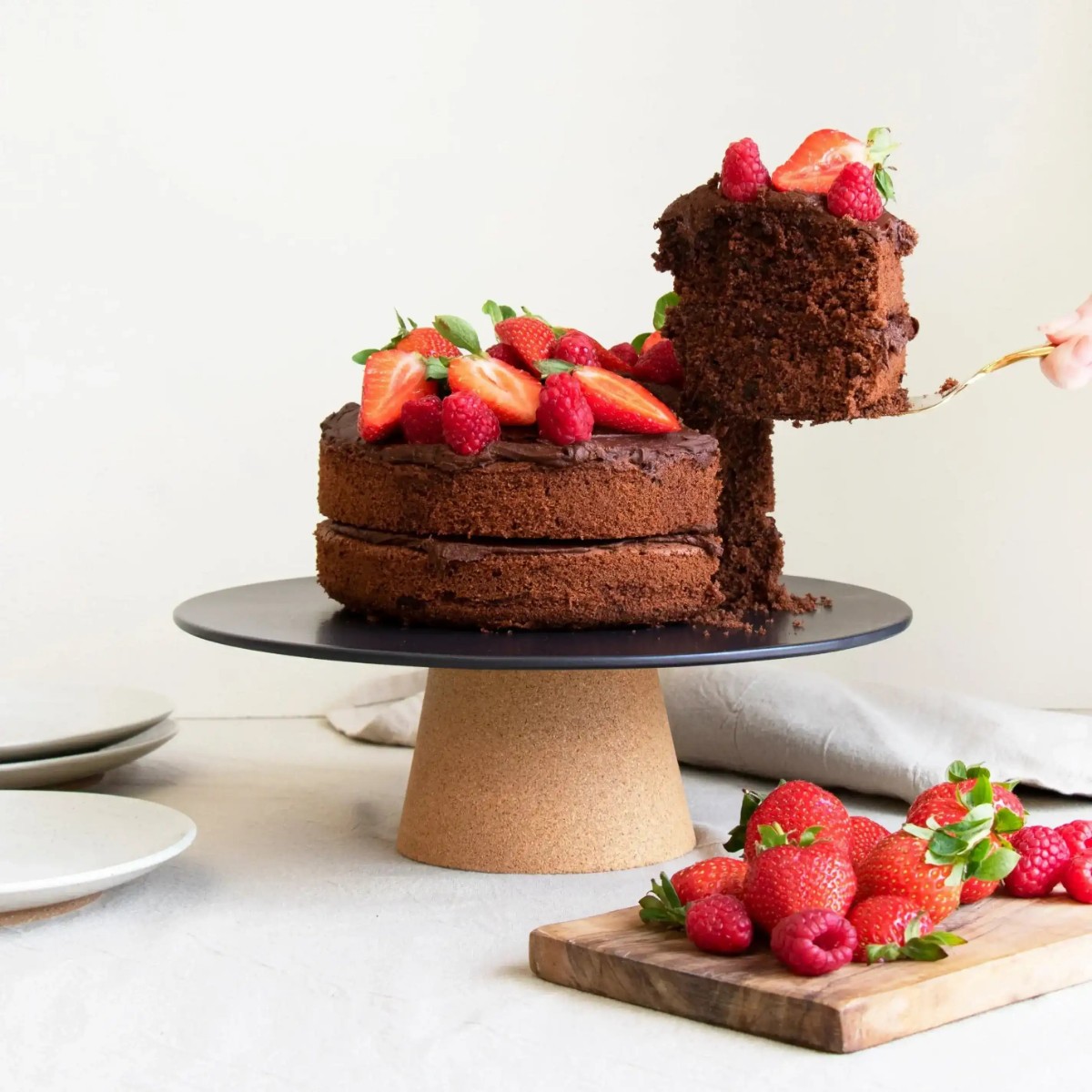 Ceramic Cake Plate, Black — LIGA